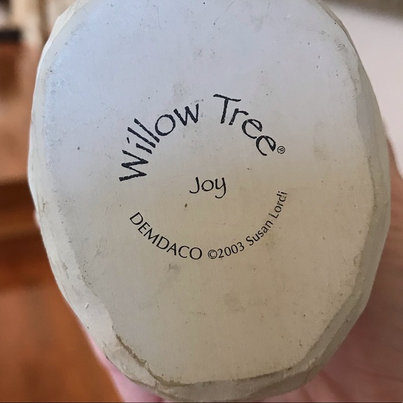 Willow Tree Collectible Figurine - Picture 2 of 3